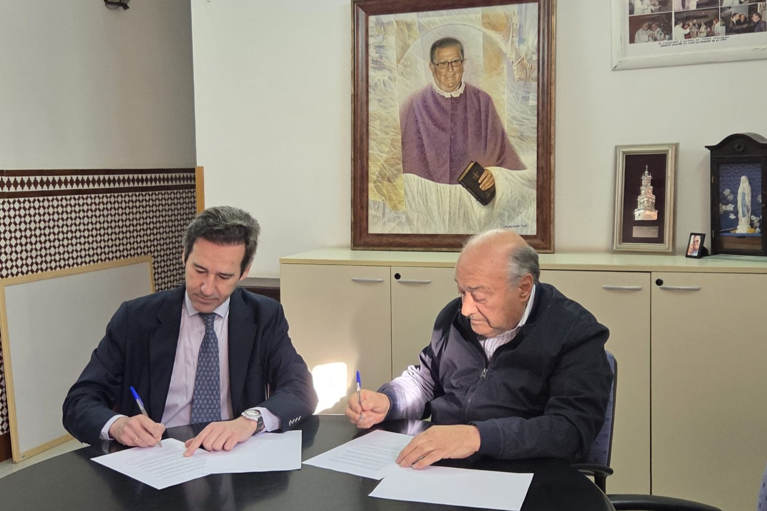 La Hermandad de Las Cigarreras y la Fundación Padre Leonardo apuestan por la inserción social integral de los internos de los centros penitenciarios