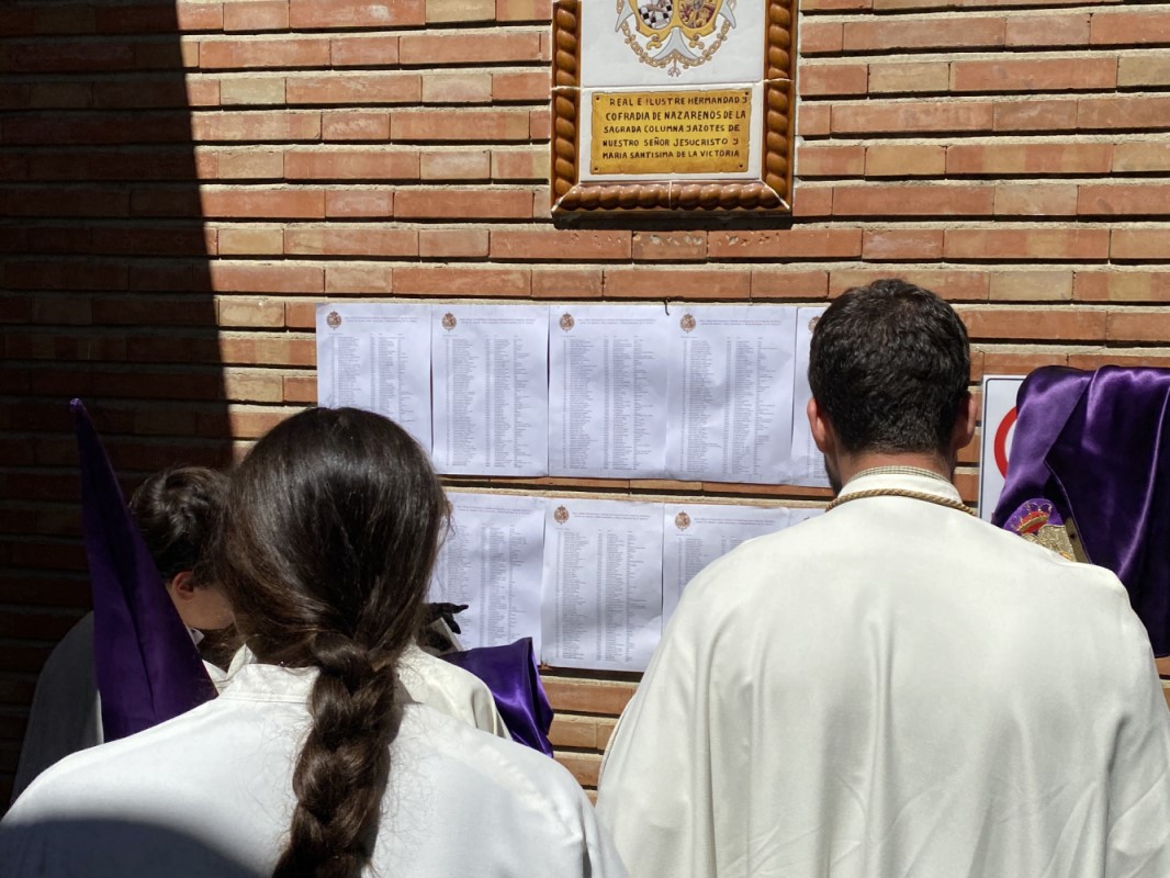 Publicación y consulta del listado de puestos de la cofradía 2026
